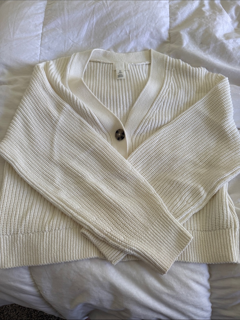 H&M Women’s Cream V-Neck Knit Sweater Cardigan